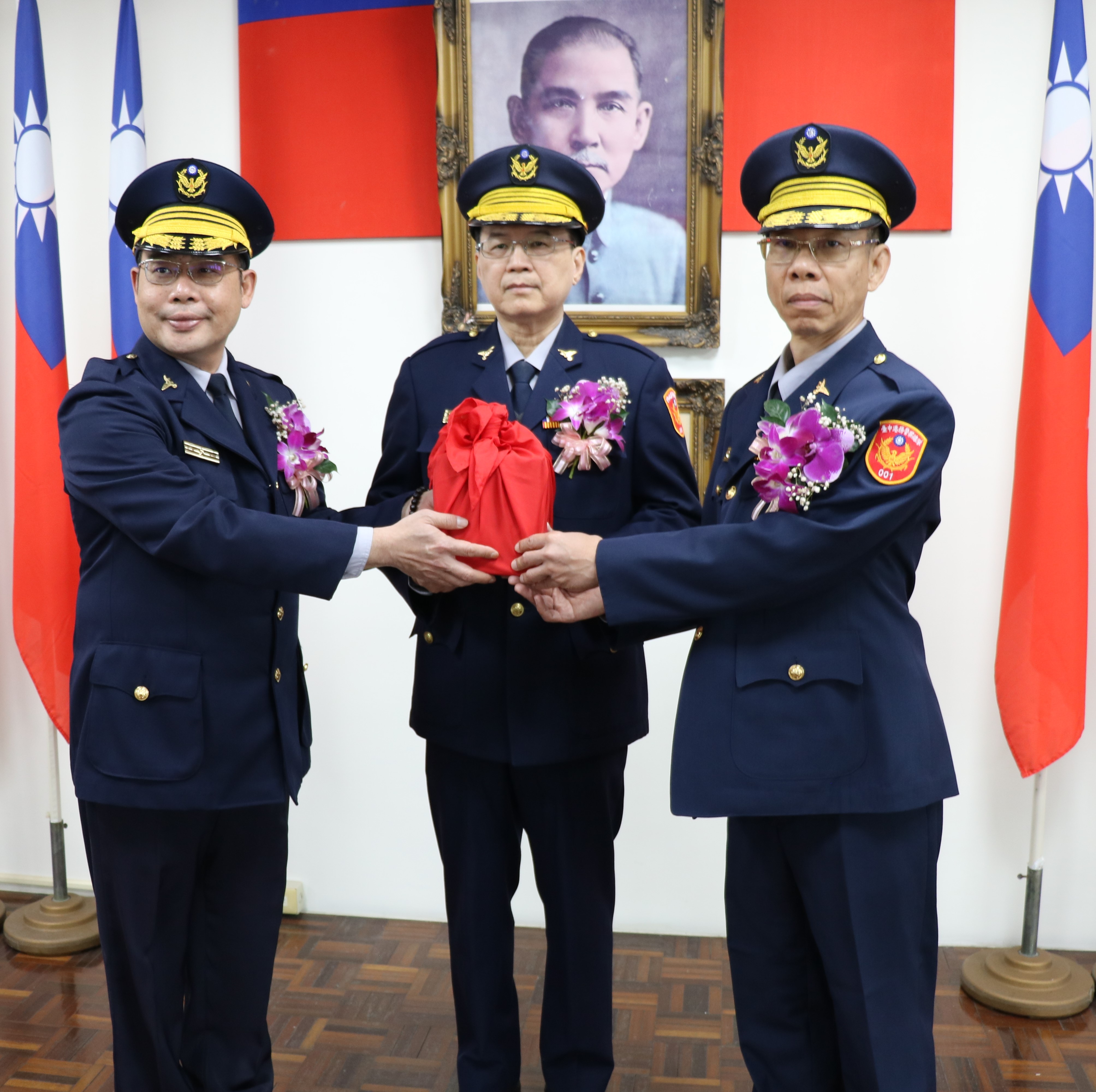 卸、新任總隊長交接典禮